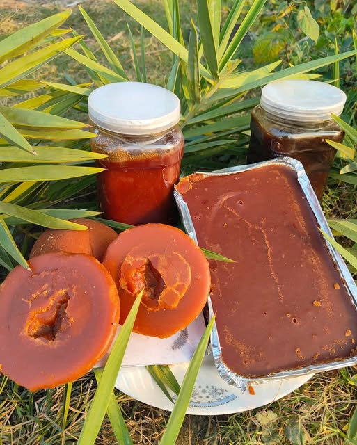 খাঁটি খেজুরের গুঁড়